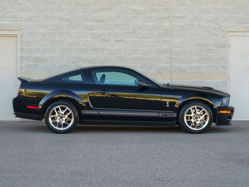 Used 2007 Ford Mustang Shelby GT500 RWD image 21