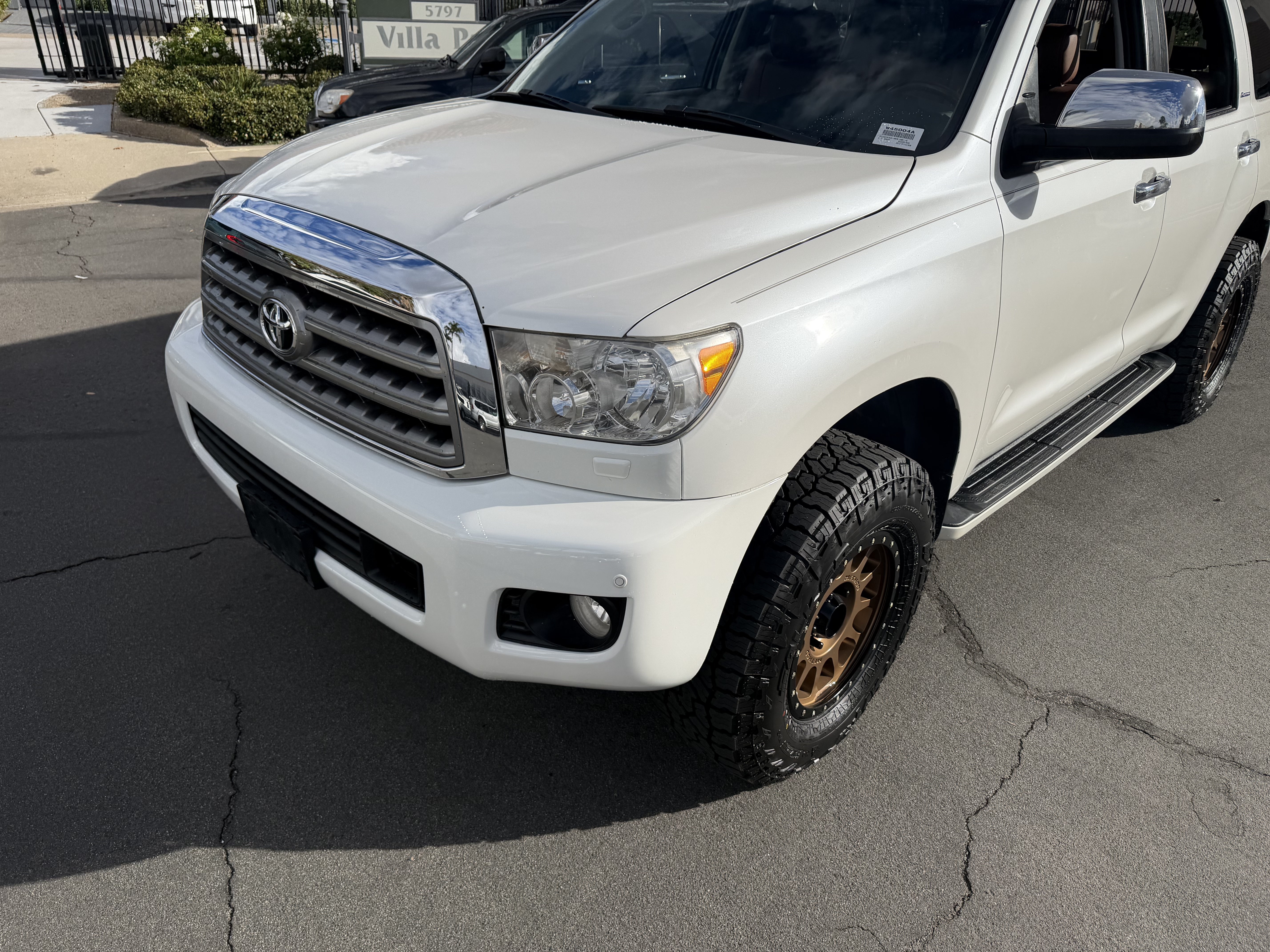 Used 2014 Toyota Sequoia 4WD Platinum image 10