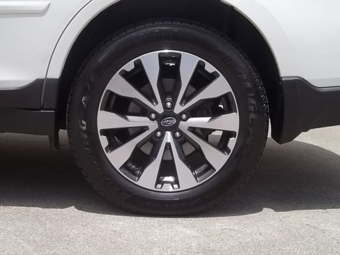 Used 2016 Subaru Outback 2.5i Limited AWD/4WD image 14