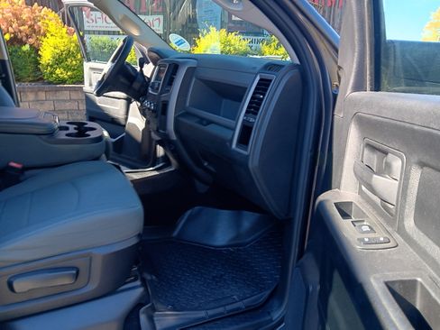 Used 2014 RAM 1500 Express image 11