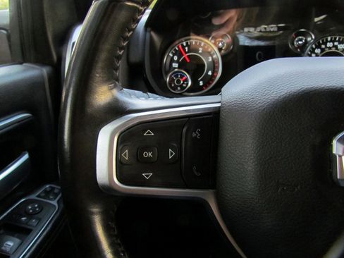 Used 2024 RAM 2500 Big Horn image 28