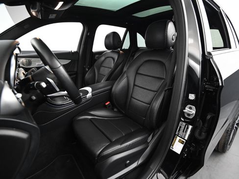 Used 2021 Mercedes-Benz GLC 300 image 35