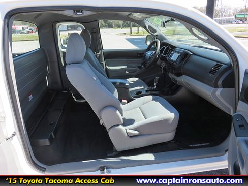 Used 2015 Toyota Tacoma image 10