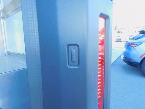 New 2025 Chevrolet Brightdrop 400 image 26