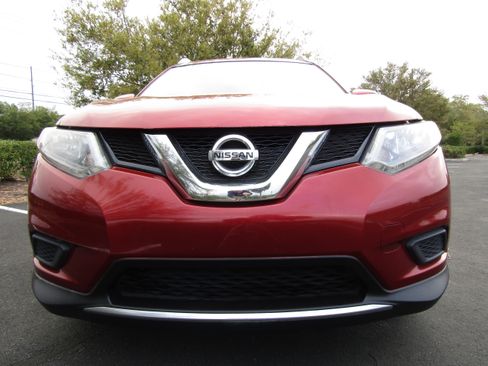 Used 2016 Nissan Rogue SV image 8