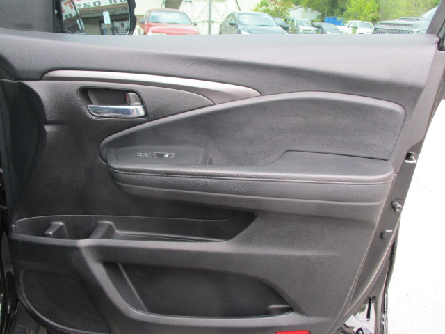 Used 2021 Honda Pilot FWD Special Edition image 38