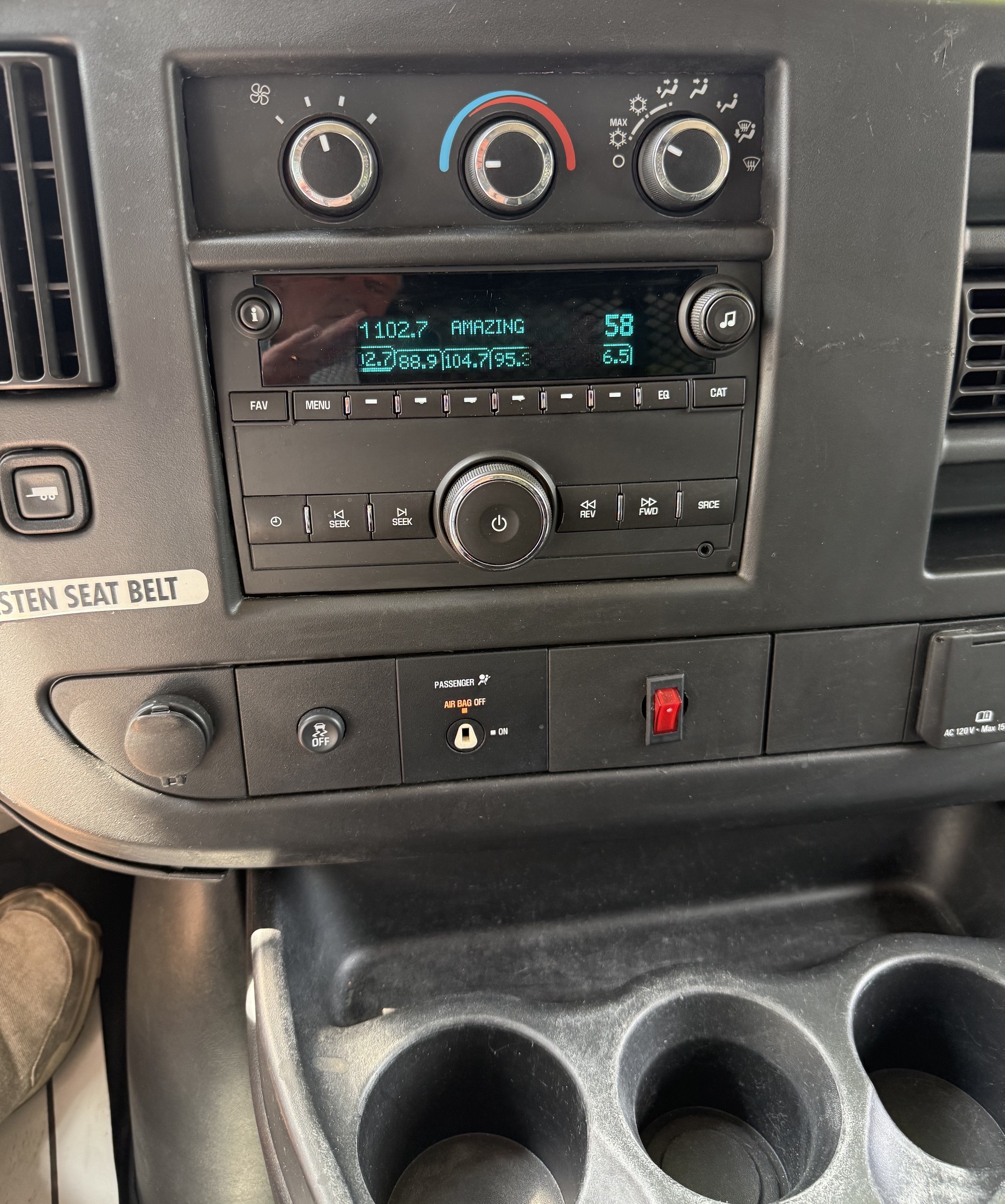 Used 2017 Chevrolet Express 2500 UNAVAIL RWD image 14
