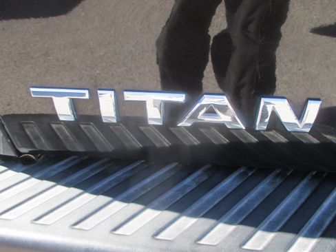 Used 2014 Nissan Titan S Pickup 4D 5 1/2 ft RWD image 11