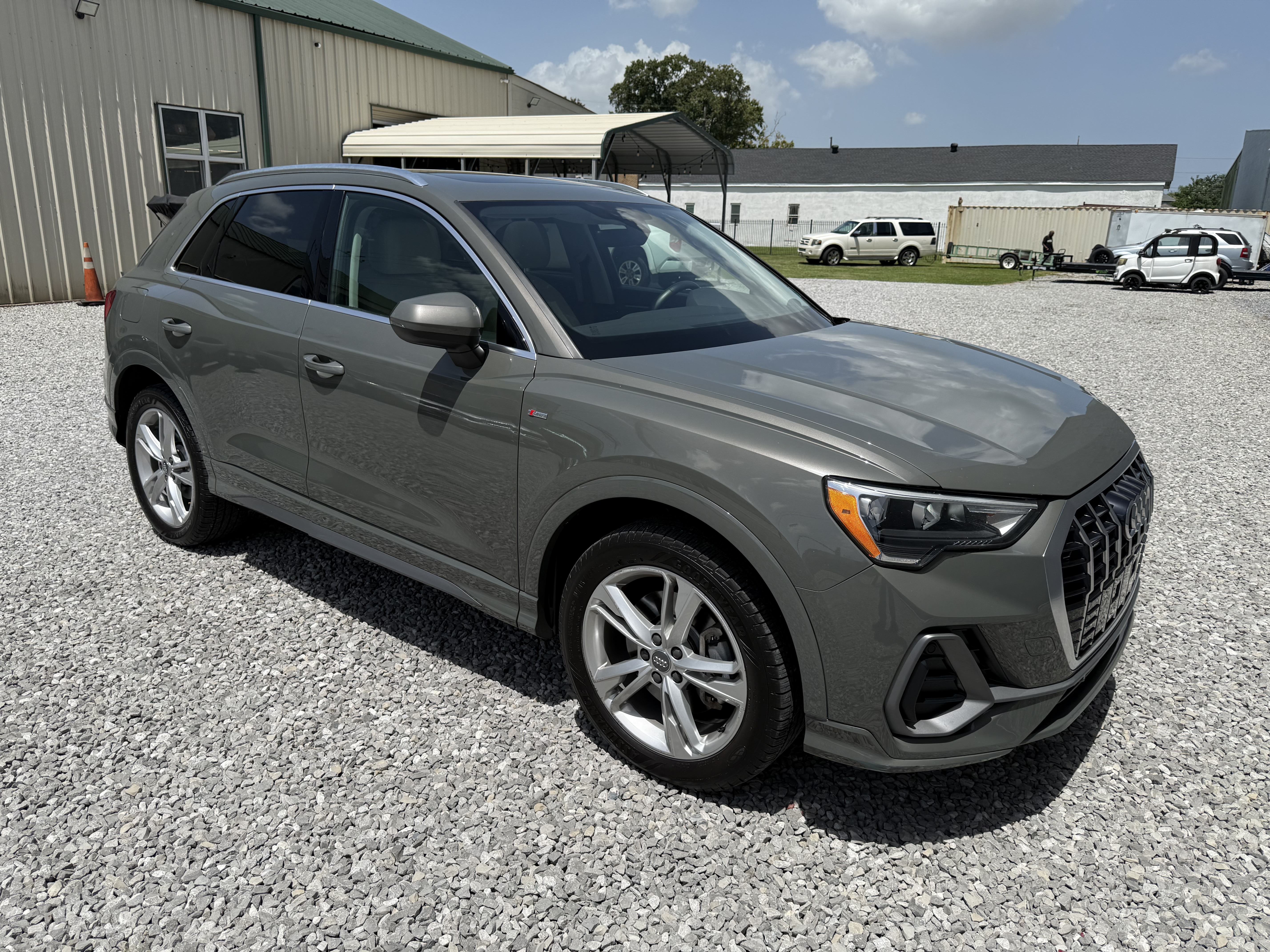 Used 2020 Audi Q3 quattro 2.0T Premium w/ S Line AWD/4WD image 13