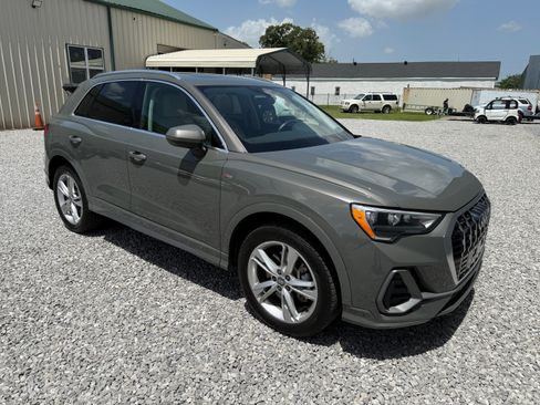 Used 2020 Audi Q3 quattro 2.0T Premium w/ S Line AWD/4WD image 13