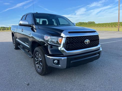 Used 2017 Toyota Tundra Limited AWD/4WD image 2