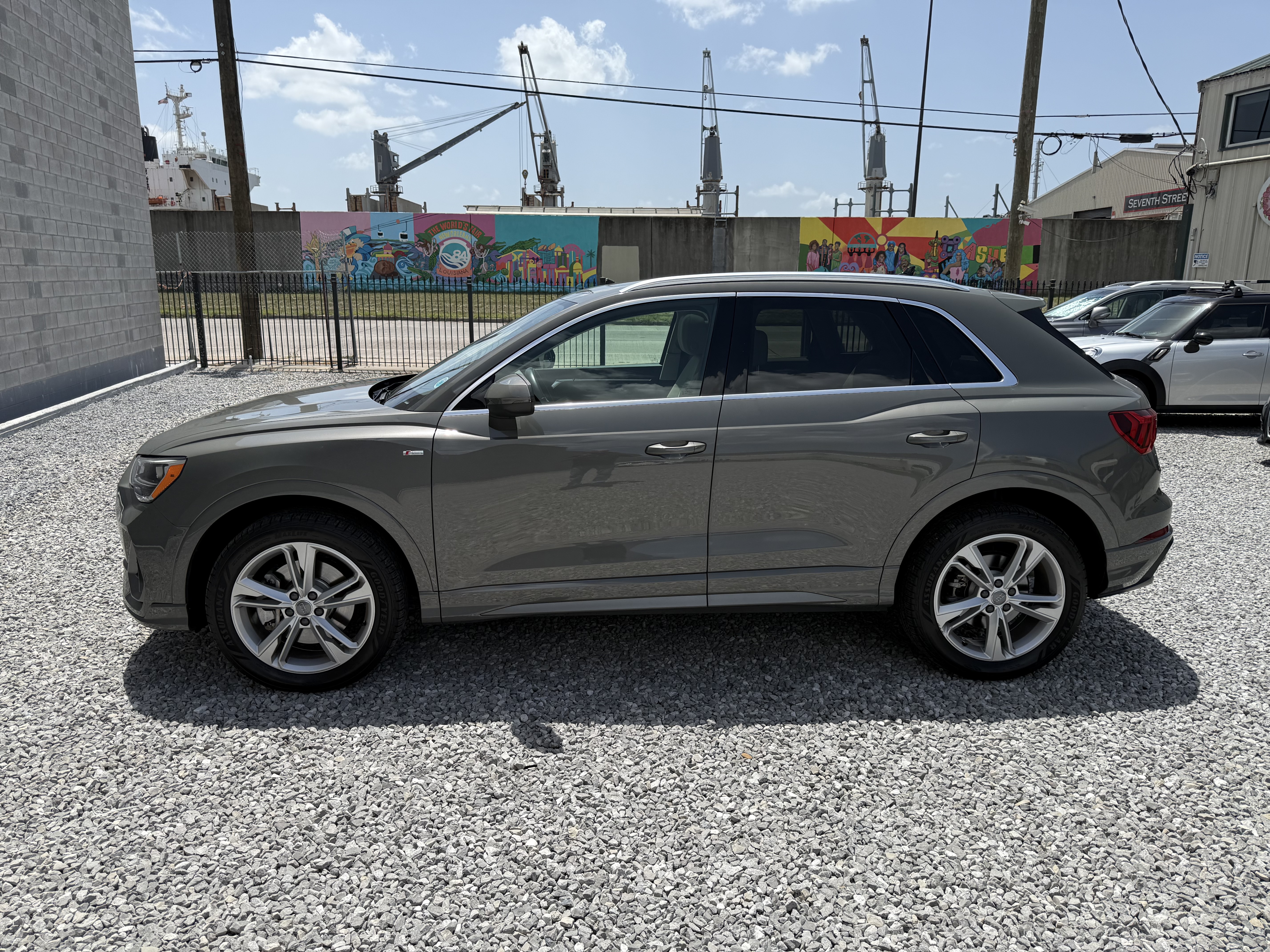 Used 2020 Audi Q3 quattro 2.0T Premium w/ S Line AWD/4WD image 8