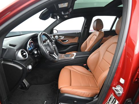 Used 2020 Mercedes-Benz GLC 300 image 34