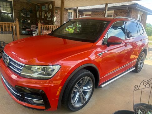 Used 2018 Volkswagen Tiguan FWD image 5
