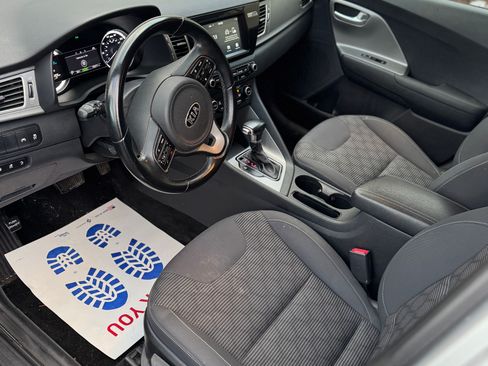 Used 2019 Kia Niro LX image 8