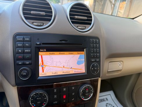 Used 2011 Mercedes-Benz ML 350 image 17