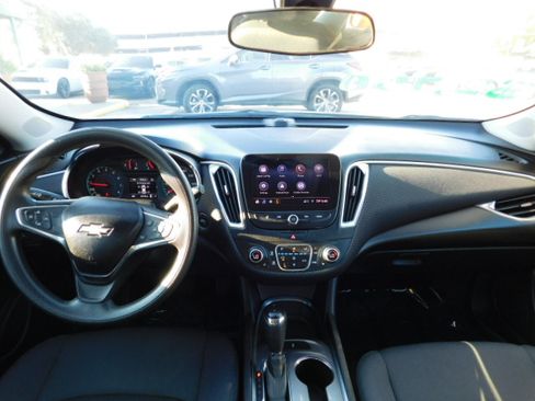 Used 2019 Chevrolet Malibu LT image 15