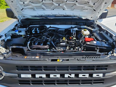 Used 2022 Ford Bronco image 19