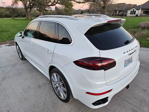 Used 2018 Porsche Cayenne GTS image 22