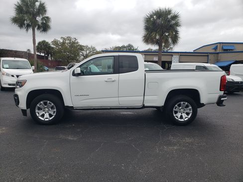 Used 2022 Chevrolet Colorado W/T image 2