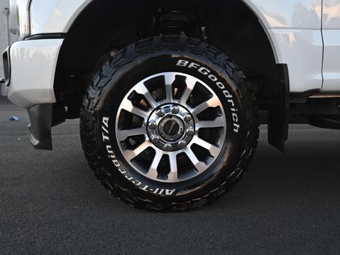 Used 2022 Ford F250 Lariat image 10