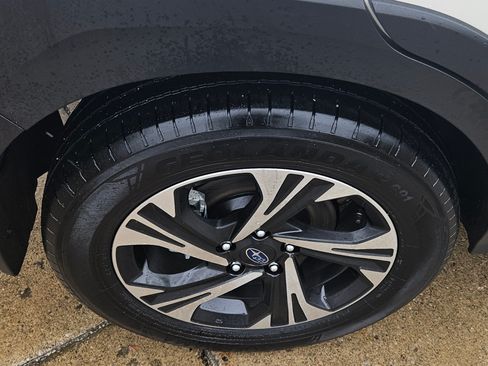 Used 2025 Subaru Crosstrek 2.5i Premium image 10