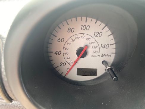 Used 2003 Toyota MR2 Spyder UNAVAIL RWD image 9