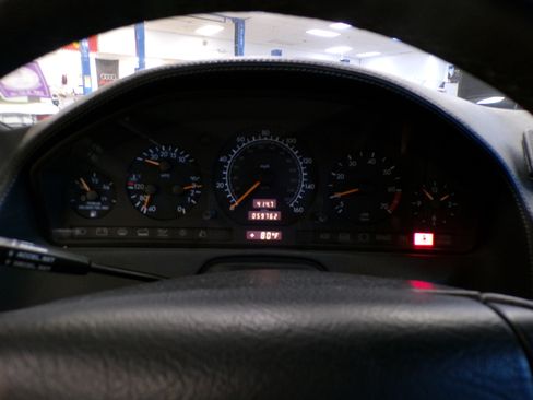 Used 1997 Mercedes-Benz SL 500 UNAVAIL image 18