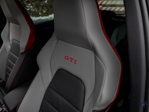 Used 2024 Volkswagen GTI SE image 32