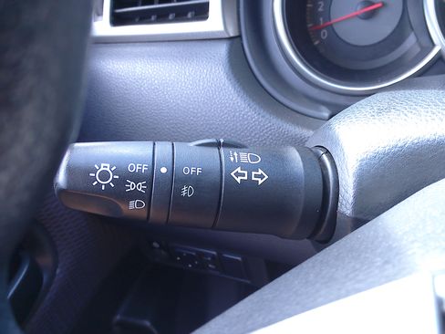 Used 2007 Nissan Versa 1.8 S FWD image 25