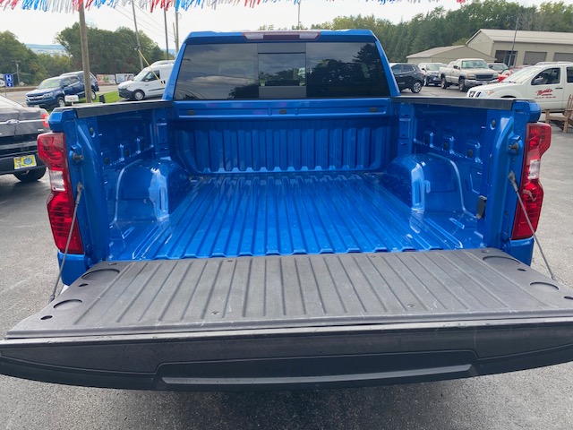 Used 2023 Chevrolet Silverado 1500 4x4 Crew Cab LT image 19