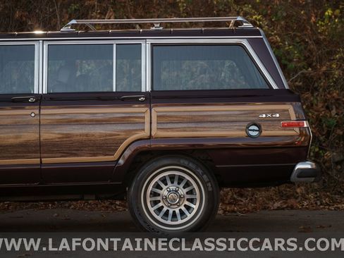 Used 1991 Jeep Grand Wagoneer image 42