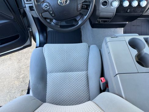 Used 2010 Toyota Tundra image 22