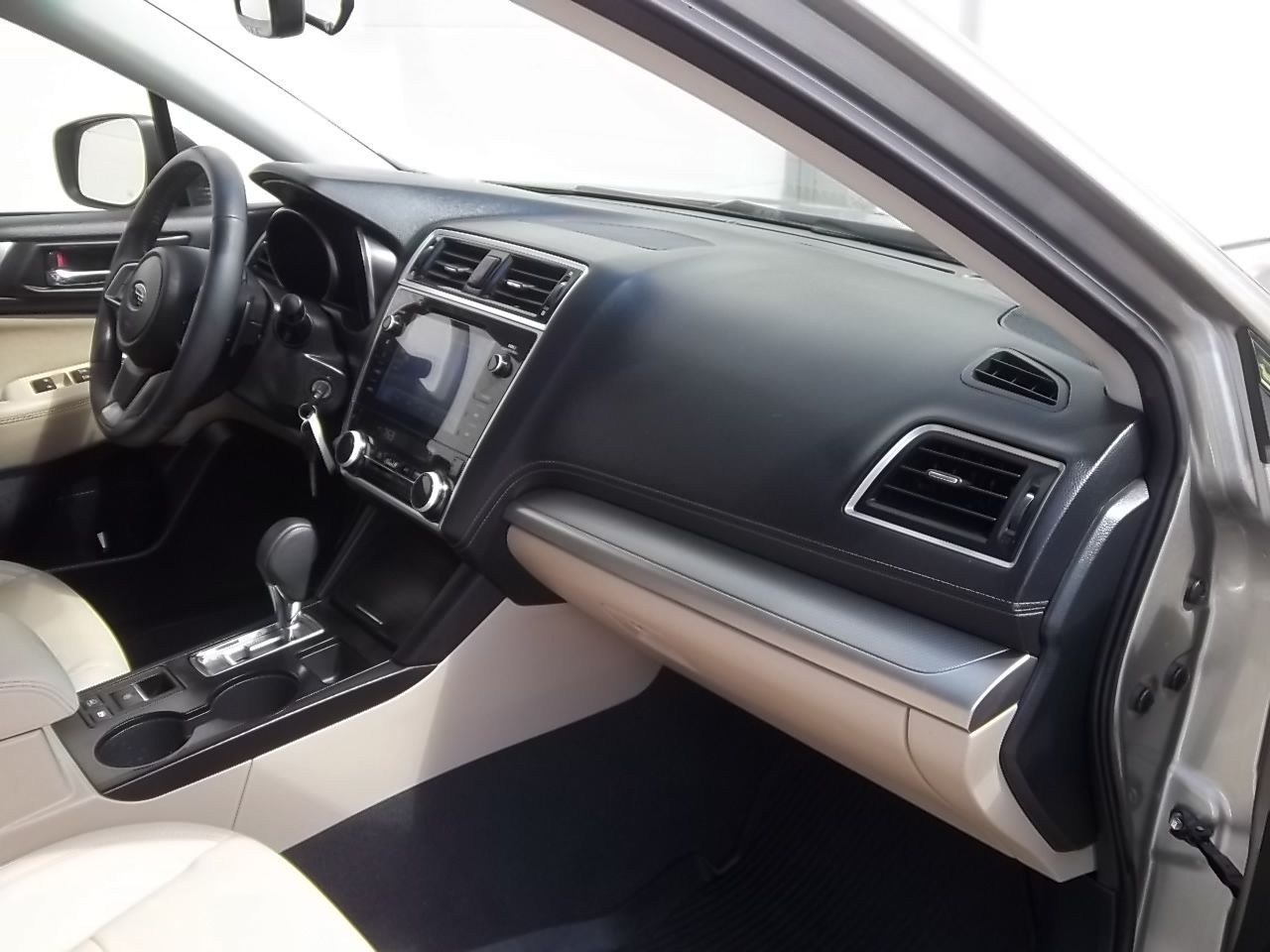 Used 2018 Subaru Outback 2.5i Premium AWD/4WD image 23