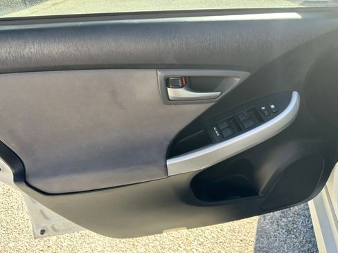 Used 2012 Toyota Prius Two image 5