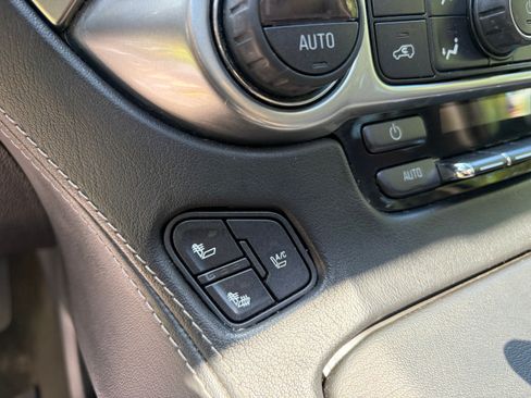 Used 2015 Chevrolet Tahoe 4WD LTZ image 16