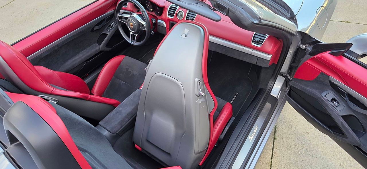 Used 2016 Porsche Boxster Spyder RWD image 55