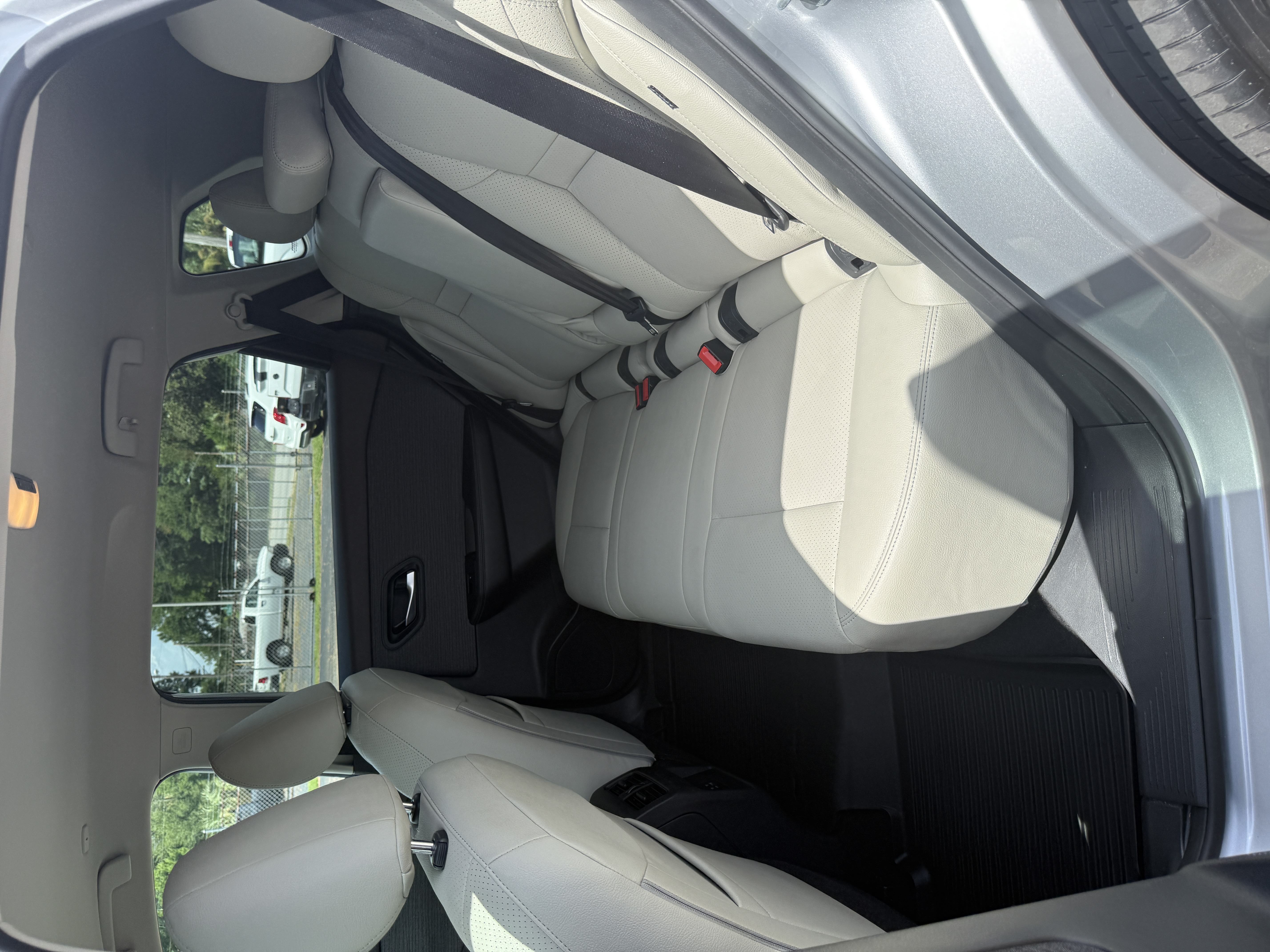 Used 2023 Nissan Rogue FWD SV image 14