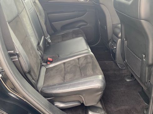 Used 2018 Jeep Grand Cherokee Laredo image 19