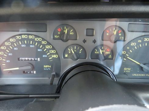 Used 1990 Chevrolet Camaro IROC-Z image 10