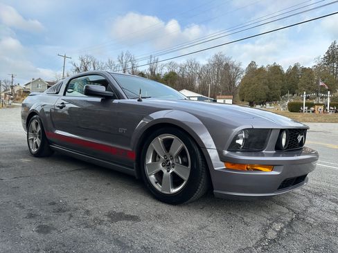 Used 2006 Ford Mustang GT image 5
