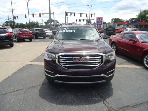 Used 2017 GMC Acadia FWD SLE w/ SLE-2 image 2