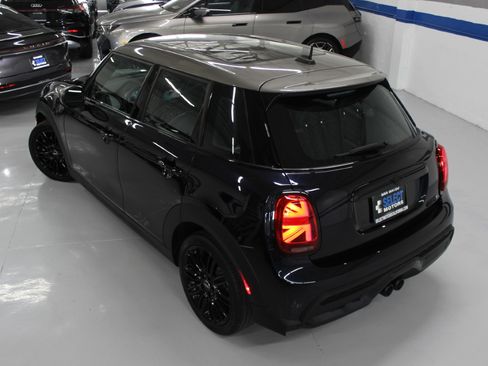 Used 2023 MINI Cooper S 4-Door Hardtop FWD image 12