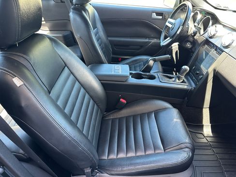 Used 2007 Ford Mustang GT Coupe RWD image 12