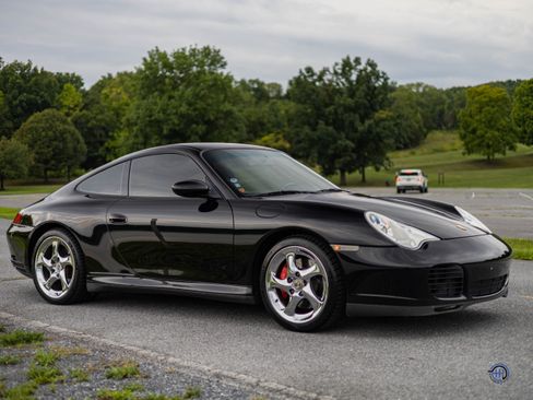 Used 2003 Porsche 911 Carrera 4S Coupe AWD/4WD image 25