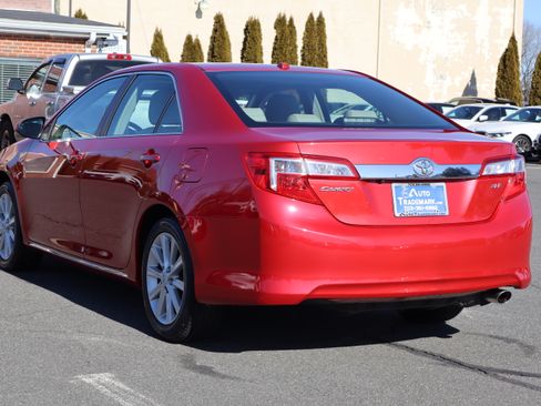 Used 2012 Toyota Camry XLE image 5