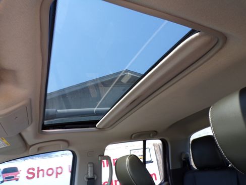 Used 2013 Nissan Frontier PRO-4X image 11