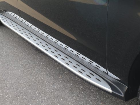 Used 2013 Mercedes-Benz GL 450 image 11