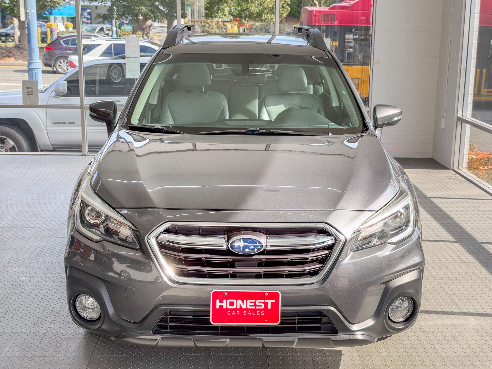Used 2019 Subaru Outback 2.5i Limited AWD/4WD image 2