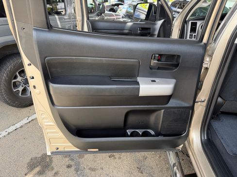 Used 2007 Toyota Tundra 4x4 CrewMax SR5 image 22